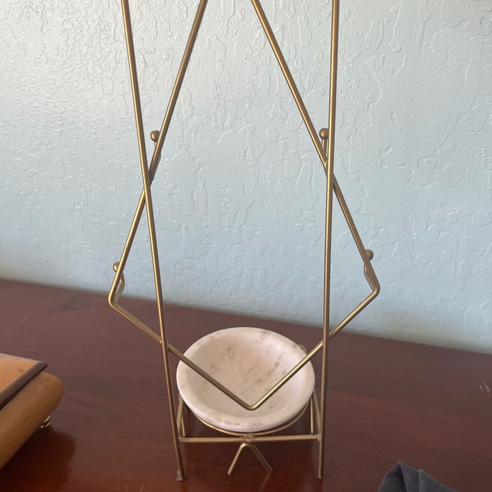 Gold Metal Geometric Jewelry Holder